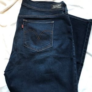 Levi’s Capris size 16